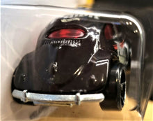 Load image into Gallery viewer, Hot Wheels 2018 Volkswagen Beetle Black #262 Checkmate 8/9 New Long Card