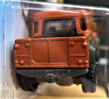 Load image into Gallery viewer, Hot Wheels 2019 '15 Land Rover Defender Double Cab Matte Copper #14 Baja Blazers