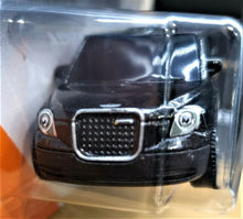 Load image into Gallery viewer, Matchbox 2020 LEVC TX Taxi Black #6 MBX City New Long Card