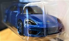 Load image into Gallery viewer, Hot Wheels 2020 Porsche Panamera Turbo S E-Hybrid Sport Turismo Blue #44 Porsche