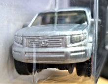 Load image into Gallery viewer, Matchbox 2018 Honda Ridgeline Silver #113 MBX Road Trip 32/35 New Long Card