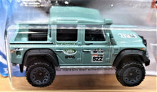 Load image into Gallery viewer, Hot Wheels 2018 '15 Land Rover Defender Double Cab Eggshell Green #158 New