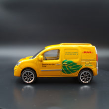 Load image into Gallery viewer, Majorette 2020 Renault Kangoo Express Dark Yellow #288 City Series
