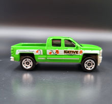 Load image into Gallery viewer, Matchbox 2020 &#39;14 Chevy Silverado Green MBX Construction II 5 Pack Loose
