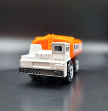 Load image into Gallery viewer, Matchbox 2020 Water Hauler White MBX Construction II 5 Pack Loose
