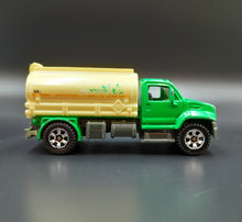 Load image into Gallery viewer, Matchbox 2007 Utility Truck Green #39 MBX Metal

