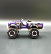 Load image into Gallery viewer, Matchbox 2014 International Scout 4x4 Purple #35 MBX Explorers
