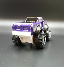 Load image into Gallery viewer, Matchbox 2014 International Scout 4x4 Purple #35 MBX Explorers
