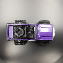 Load image into Gallery viewer, Matchbox 2014 International Scout 4x4 Purple #35 MBX Explorers
