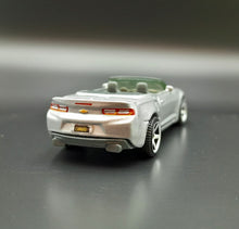 Load image into Gallery viewer, Matchbox 2020 &#39;16 Chevy Camaro Convertible Silver MBX Highway 5 Pack Loose
