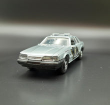 Load image into Gallery viewer, Matchbox 2016 &#39;93 Ford Mustang LX SSP Silver #66 MBX Heroic Rescue
