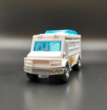 Load image into Gallery viewer, Matchbox 2020 Chow Mobile White City Adventure II 5 Pack Loose
