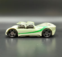 Load image into Gallery viewer, Hot Wheels 2009 What-4-2 White-Green Color Shifters
