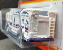 Load image into Gallery viewer, Matchbox 2022 Hazard Squad White #91 MBX Highway New Long Card
