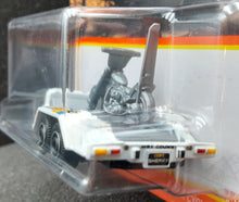 Load image into Gallery viewer, Matchbox 2022 MBX Cycle Trailer White #98 MBX Off-Road New Long Card
