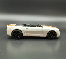 Load image into Gallery viewer, Hot Wheels 2008 Camaro Convertible Concept White #37 2008 New Models
