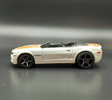 Load image into Gallery viewer, Hot Wheels 2008 Camaro Convertible Concept White #37 2008 New Models
