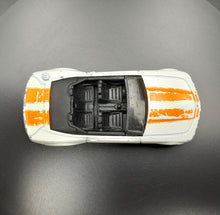 Load image into Gallery viewer, Hot Wheels 2008 Camaro Convertible Concept White #37 2008 New Models
