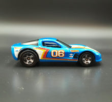 Load image into Gallery viewer, Hot Wheels 2018 Corvette C6 Blue 50th Anniversary Throwback 8/10
