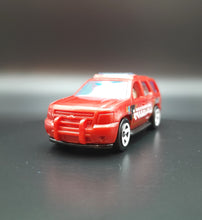 Load image into Gallery viewer, Hot Wheels 2019 &#39;07 Chevy Tahoe Red Police Responders 5 Pack Loose
