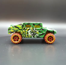 Load image into Gallery viewer, Hot Wheels 2015 General Corp - Humvee Green #105 HW Off-Road - Jungle Rally
