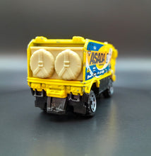 Load image into Gallery viewer, Matchbox 2007 Desert Thunder V16 Yellow #63 MBX Metal
