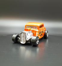 Load image into Gallery viewer, Hot Wheels 2018 &#39;32 Ford Orange #129 HW Flames 10/10
