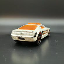 Load image into Gallery viewer, Hot Wheels 2010 Ford Mustang GT Concept White Police Pursuit Loose
