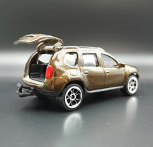 Load image into Gallery viewer, Majorette 2015 Dacia Duster Brown #225A Street Cars
