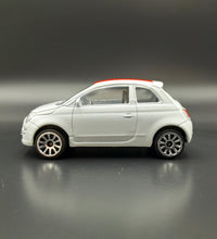 Load image into Gallery viewer, Majorette 2017 Fiat 500 White #286 Street Cars
