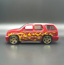 Load image into Gallery viewer, Hot Wheels 2010 &#39;07 Cadillac Escalade Dark Red Hot Haulers
