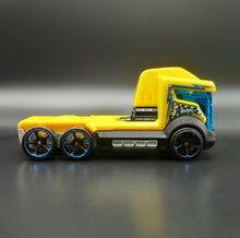 Load image into Gallery viewer, Hot Wheels 2015 Copter Chase Truck Only Yellow Track Stars
