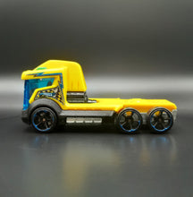 Load image into Gallery viewer, Hot Wheels 2015 Copter Chase Truck Only Yellow Track Stars
