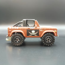 Load image into Gallery viewer, Matchbox 2007 1972 Ford Bronco 4X4 Matte Brown Pirates 5 Pack Loose
