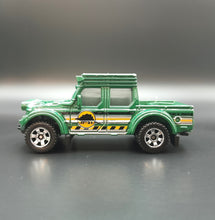 Load image into Gallery viewer, Matchbox 2017 Swamp Raider Dark Green #115 MBX Explorers
