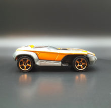 Load image into Gallery viewer, Matchbox 2016 Whiplash Orange #18 MBX Adventure City
