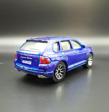 Load image into Gallery viewer, Matchbox 2006 Porsche Cayenne Turbo Blue Showroom Cars 5 Pack Loose
