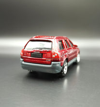 Load image into Gallery viewer, Matchbox 2006 Volvo XC90 Red #60 MBX Metal

