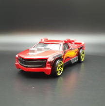 Load image into Gallery viewer, Hot Wheels 2013 Fig Rig Red #80 HW Stunt Circuit 5/5
