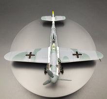 Load image into Gallery viewer, 1942 German Air Force Messerschmitt Bf109F-4 Grey 1:72 Fighter Die Cast Plane
