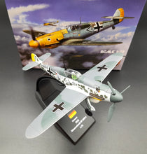 Load image into Gallery viewer, 1942 German Air Force Messerschmitt Bf109F-4 Grey 1:72 Fighter Die Cast Plane
