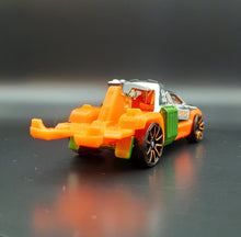 Load image into Gallery viewer, Hot Wheels 2018 Repo Duty Chrome HW Metro 5 Pack Loose
