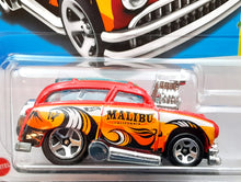 Load image into Gallery viewer, Hot Wheels 2023 Surf &#39;n Turf Red #122 Surf&#39;s Up 5/5 New Long Card
