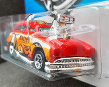 Load image into Gallery viewer, Hot Wheels 2023 Surf &#39;n Turf Red #122 Surf&#39;s Up 5/5 New Long Card
