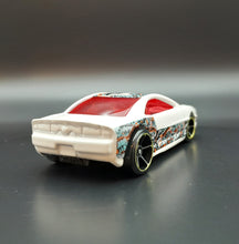 Load image into Gallery viewer, Hot Wheels 2016 Muscle Tone White #195 HW Art Cars 5/10
