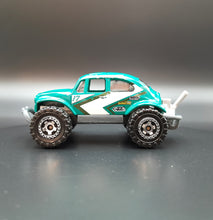 Load image into Gallery viewer, Matchbox 2009 Volkswagen Beetle 4x4 Teal Desert Adventure 5 Pack Loose
