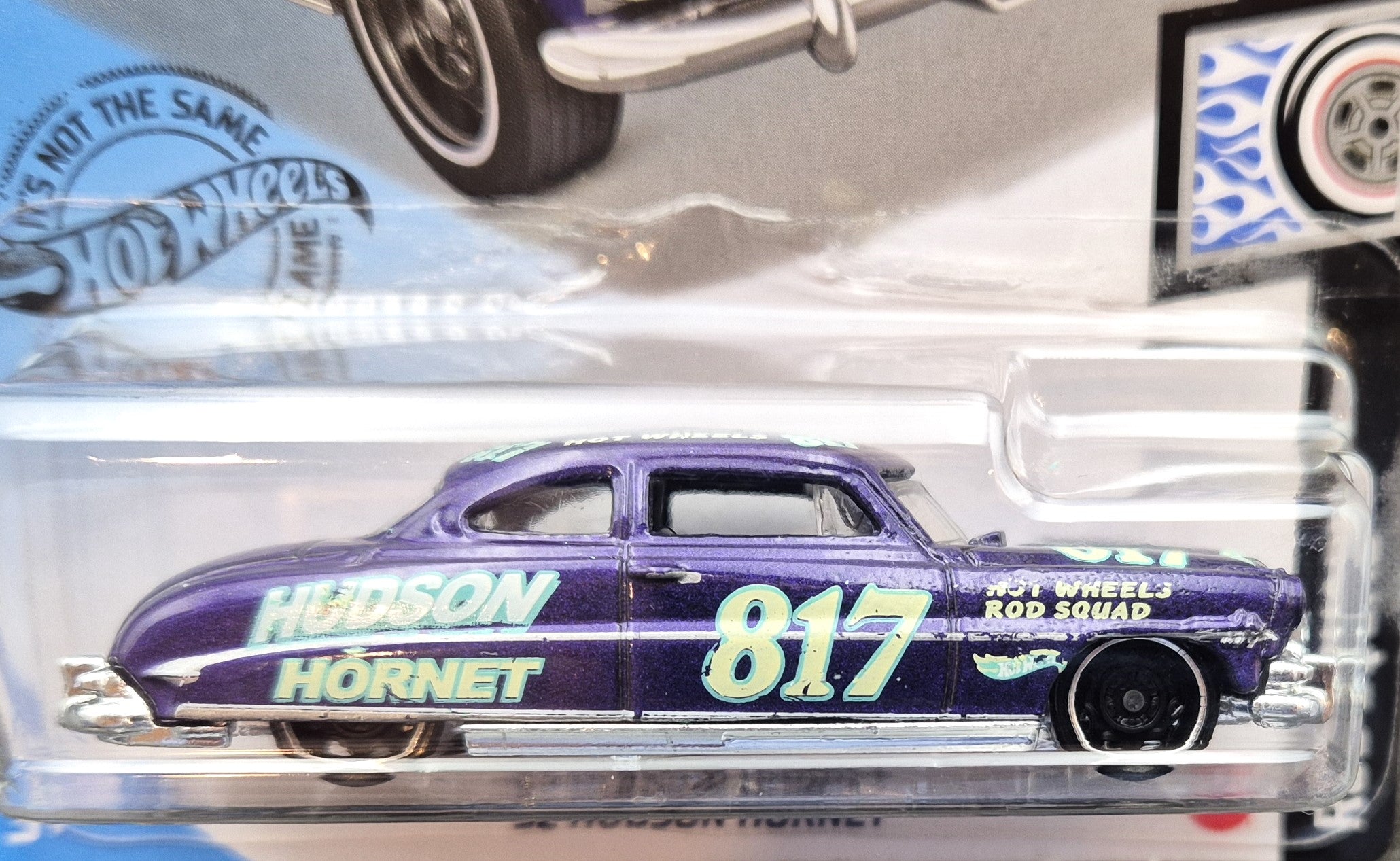 Hot Wheels '52 Hudson Hornet Rod Squad – Detailgetreue Spielzeugauto-Nachbildung, 1:64, 2020 Edition