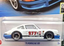 Load image into Gallery viewer, Hot Wheels 2023 &#39;71 Porsche 911 White #126 Retro Racers 9/10 New Long Card
