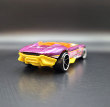 Load image into Gallery viewer, Hot Wheels 2018 RRRoadster Fusia Holiday Racers 5/6
