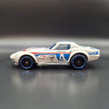 Load image into Gallery viewer, Hot Wheels 2021 &#39;69 COPO Corvette White Corvette 5 Pack loose
